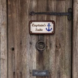 πινακίδα δωματίου ξενοδοχείου &euro;22,99