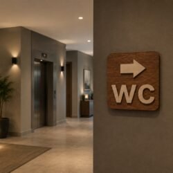 Ξύλινη Πινακίδα Μπάνιου WC 2 Ξύλινη Πινακίδα Μπάνιου WC €9,99