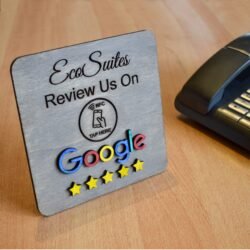 Ξύλινη Πινακίδα NFC Tap to Review με Λογότυπο