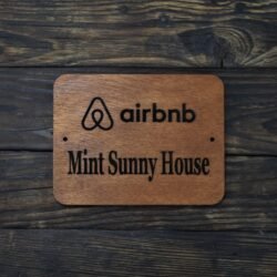 Ξύλινη Πινακίδα Airbnb για τη Σήμανση Καταλύματος - Image 11