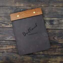 Ξύλινο Μενού με Δερμάτινο Κάλυμμα 4 Ξύλινο Μενού με Δερμάτινο Κάλυμμα €24,99