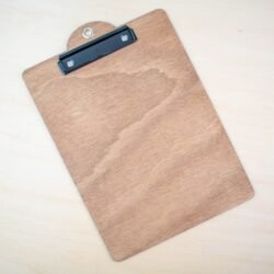 Ξύλινο Μενού Clipboard Κρεμαστό με Λογότυπο 2 Ξύλινο Μενού Clipboard Κρεμαστό με Λογότυπο