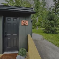 Ξύλινη Πινακίδα Καταλύματος με Λογότυπο &euro;14,99