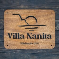 Ξύλινη Πινακίδα Καταλύματος με Λογότυπο &euro;14,99