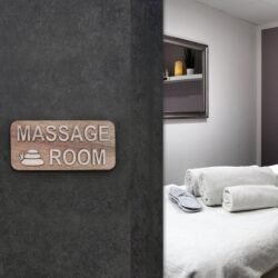 Ξύλινη Πινακίδα Massage Room &euro;13,99