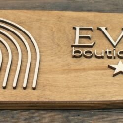 Χειροποίητη Ξύλινη Πινακίδα Σήμανσης Καταλύματος 3 Ξύλινη Πινακίδα Σήμανσης Καταλύματος €180,00